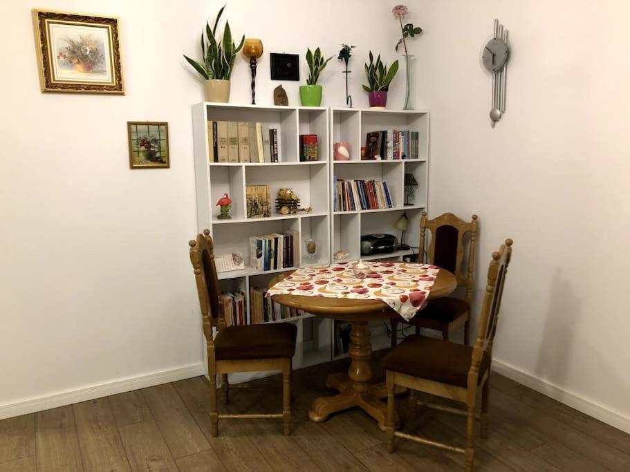 Cozy So Far Apartment Gdansk